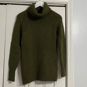 Forrest green turtle neck sweater with zippers